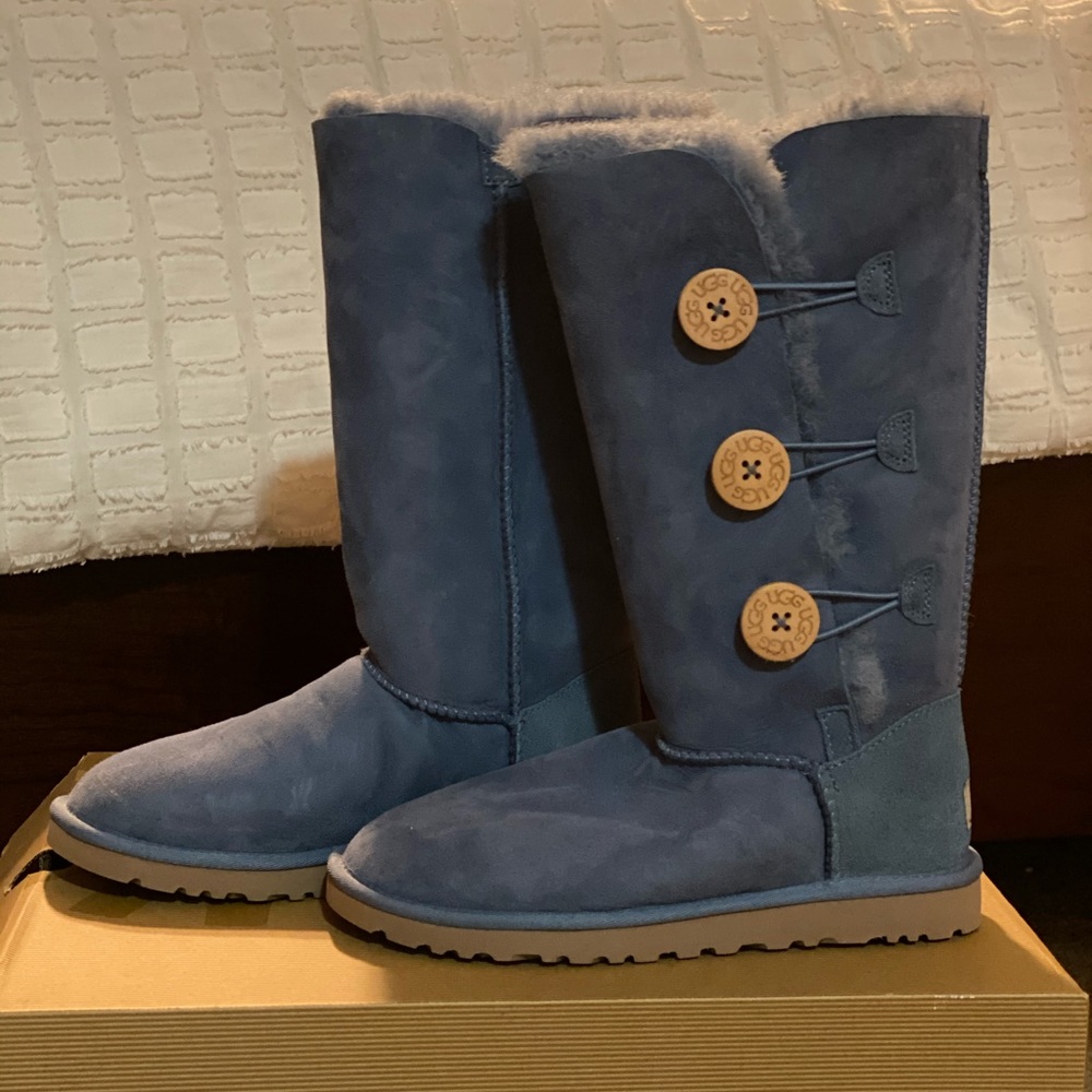 UGG women’s boots, size 6/7